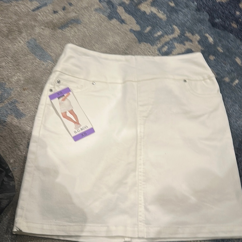S.C. & Co Chic White Mini Skort